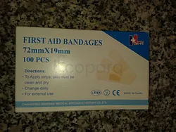 FIRST AID BANDAGES 72MM*19MM BOITE DE 100 PAR UNITE