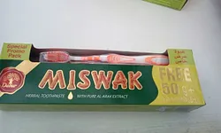 MISWAK DENTIFRICE SPECIAL PROMO PACK DENTIFRICE 120G+25G + BROSSE A DENTS GRATUIT