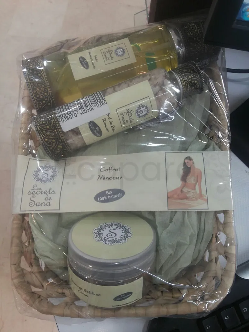 LES SECRETS DE SANA COFFRET MINCEUR HUILE AMINCISSANTE 100ML + SEL DE BAIN 120G + GOMMAGE EXFOLIANT 50G