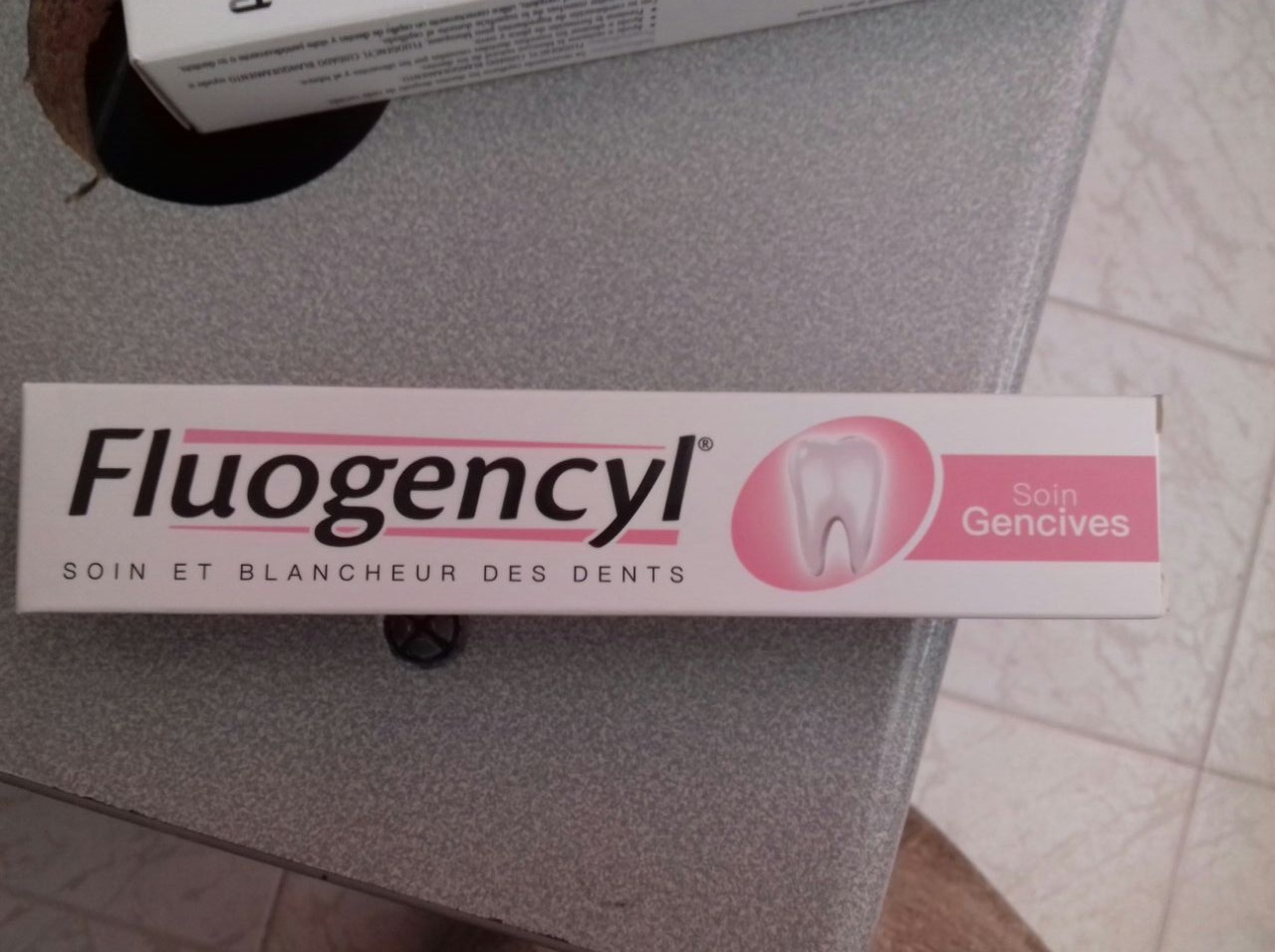 FLUOGENCYL DENTIFRICE SOIN GENCIVES 75G