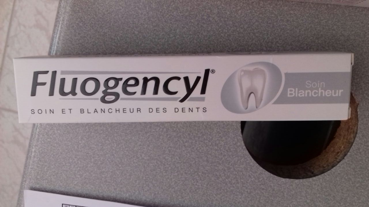 FLUOGENCYL DENTIFRICE SOIN BLANCHEUR 75G