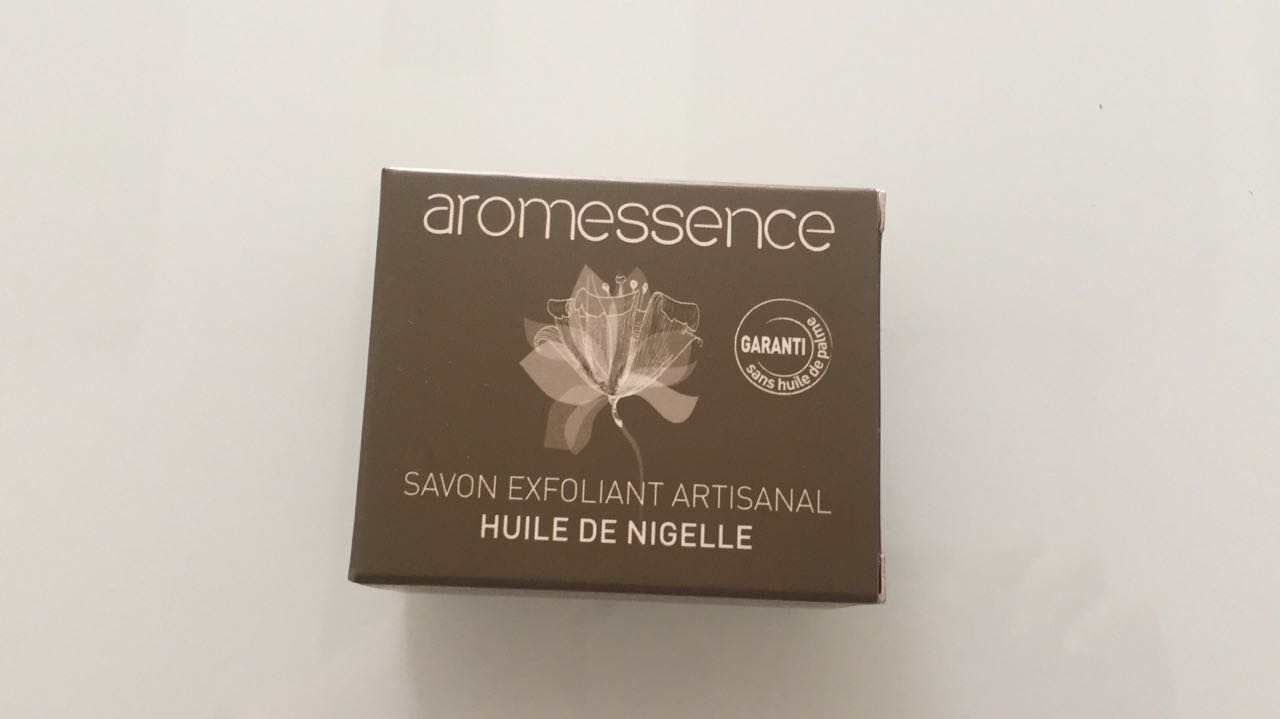 AROMESSENCE SAVON EXFOLIANT ARTISANAL HUILE DE NIGELLE 120G