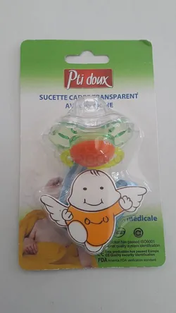 PTIT DOUX SUCETTE EN SILICONE AVEC ATTACHE REFERENCE 036