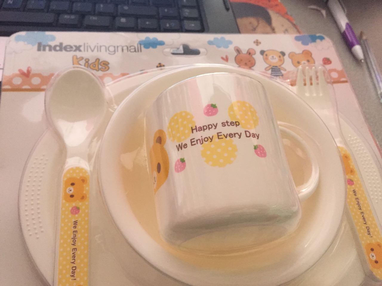 INDEX LIVING MALL KIDS 2 ASSIETTES + TASSE + CUILLERE + FOURCHETTE