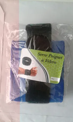 SERRE POIGNET A VELCRO