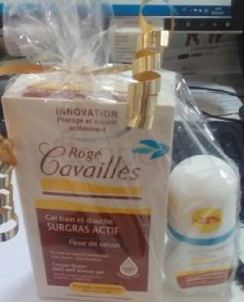ROGE CAVAILLES PACK GEL BAIN ET DOUCHE SURGRAS ACTIF FLEUR DE COTON 300ML + DEODORANT SOIN REGULATEUR MIXTE 18H ROLL-ON 50ML