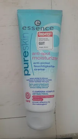 ESSENCE PURE SKIN ANTI-SPOT MOISTURIZER 75ML