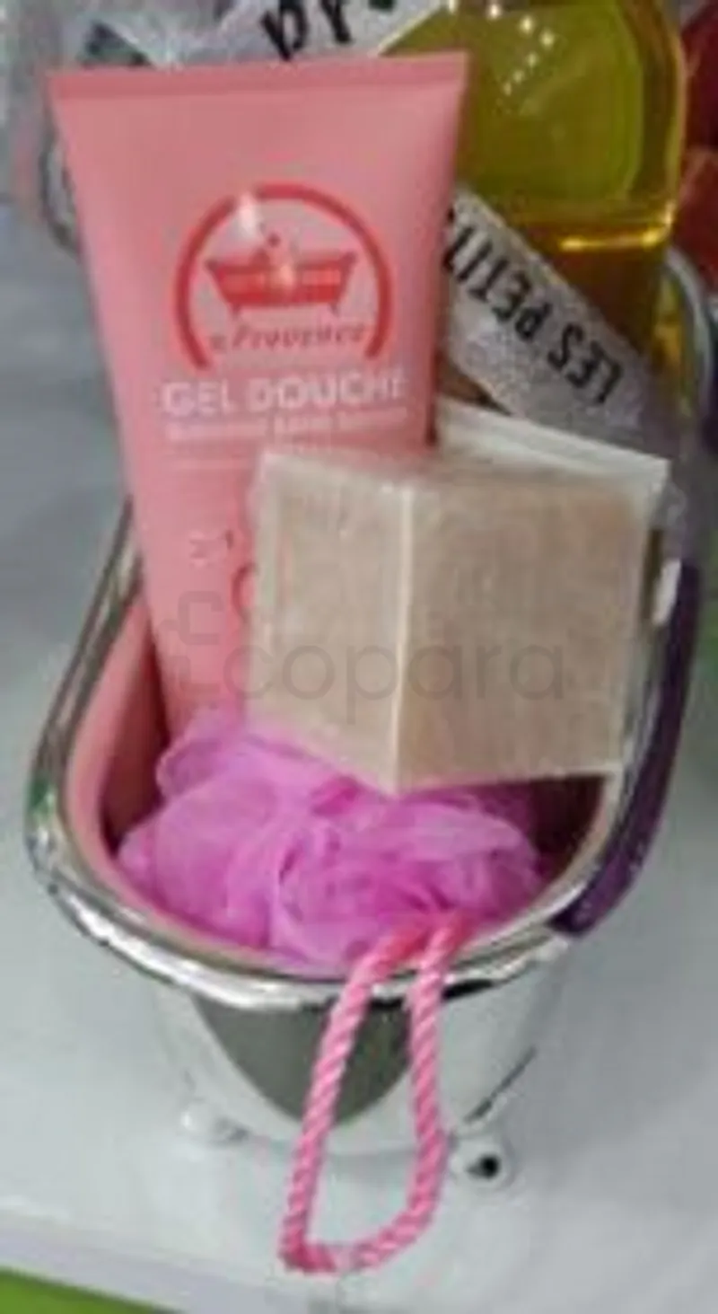 LES PETITS BAINS DE PROVENCE PACK BAIGNOIRE DE PROVENCE COCOONING GEL DOUCHE SURGRAS SANS SAVON + PAIN MARSEILLE + FLEUR DE DOUCHE ROSE