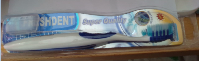 FRESHDENT BROSSE A DENTS ADULTE SUPER QUALITY