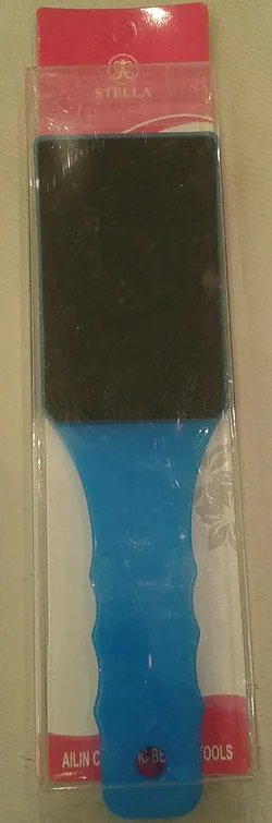 STELLA FOOT FILE PIERRE PONCE BLEU AVEC MANCHE EN PLASTIQUE REFERENCE A-15