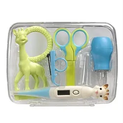 SOPHIE LA GIRAFE MALETTE DE TOILETTE REFERENCE 523510