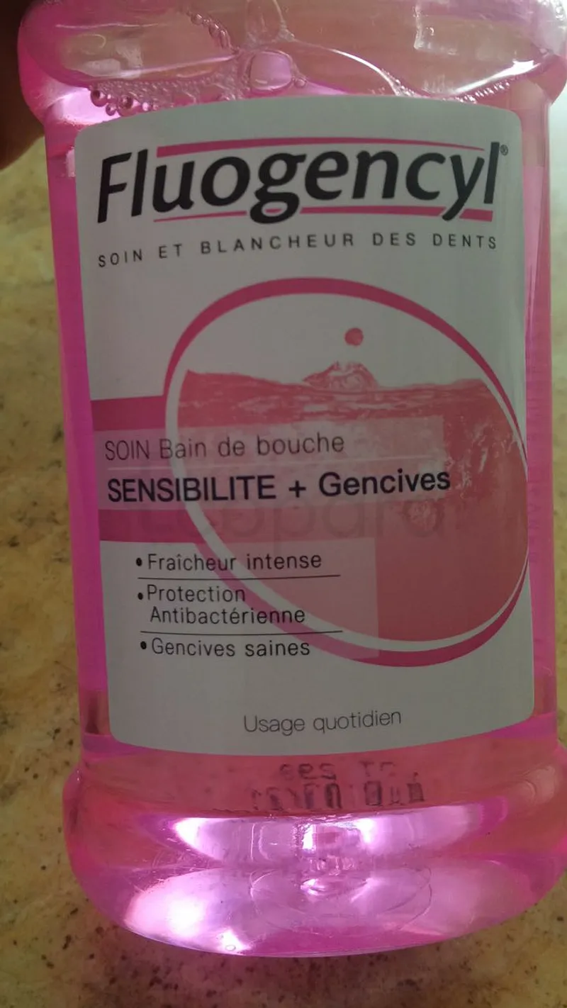 FLUOGENCYL SOIN BAIN DE BOUCHE SENSIBILITE + GENCIVES 250ML