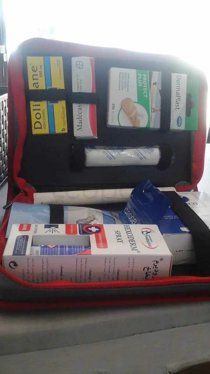 TROUSSE DE SECOURE COMPLET BOITE DE 8 GRAND MODELE