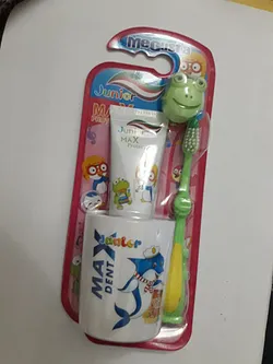 JUNIOR MAX PROTECTION PACK BROSSE A DENTS + MUG + DENTIFRICE