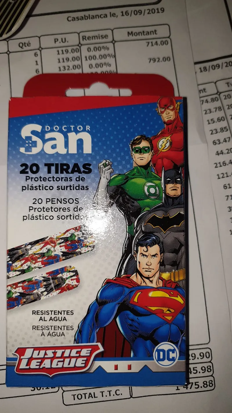 DOCTOR SAN JUSTICE LEAGUE BOITE DE 20 PANSEMENTS