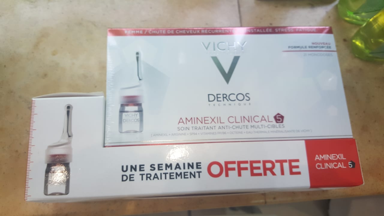 VICHY DERCOS AMINEXIL CLINICAL 5 FEMME B21 MONODOSES + UNE SEMAINE DE TRAITEMENT OFFERTE