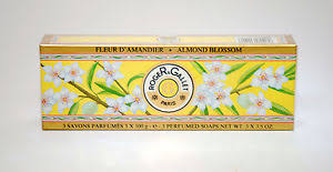 ROGER ET GALLET AMANDIER COFFRET 3 SAVONS 100G*3
