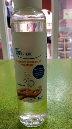 GEL ANTISEPTIQUE HYGIÈNE ET PROTECTION DES MAINS 100ML