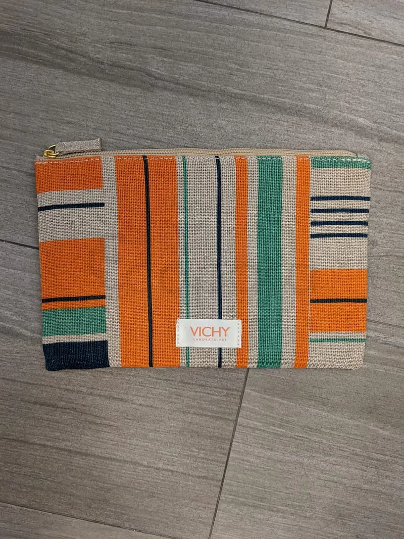 VICHY TROUSSE SOLAIRE 2020