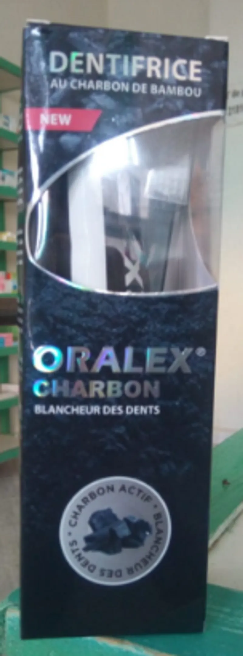 ORALEX PACK DENTIFRICE AU CHARBON BLANCHEUR DES DENTS 150G + BROSSE A DENTS REFERENCE WD107