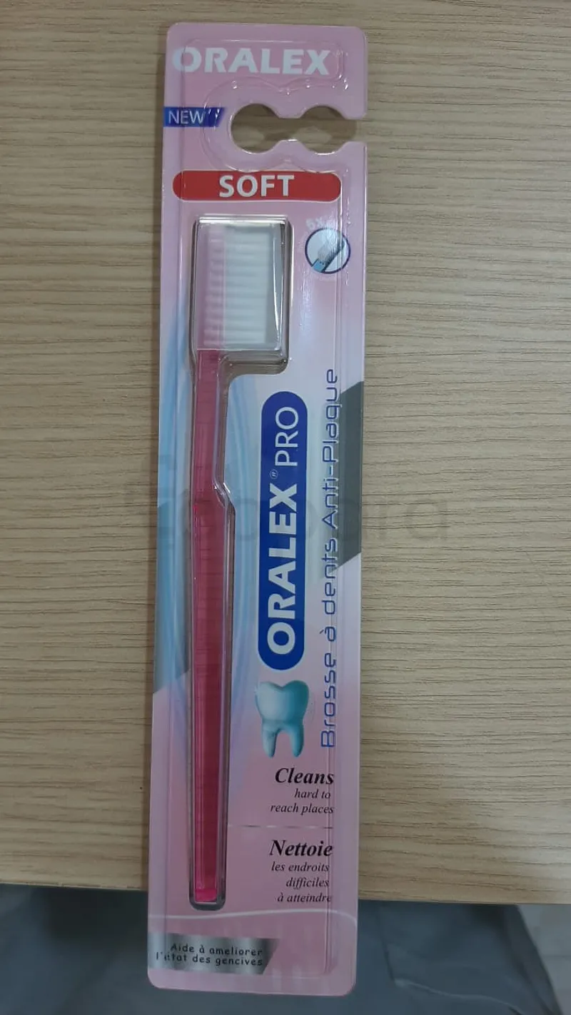 ORALEX BROSSE A DENTS ANTI-PLAQUE SOFT REFERENCE W027