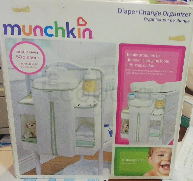 MUNCHKIN DIAPER CHANGE ORGANIZER BOITE DE 50 COUCHES