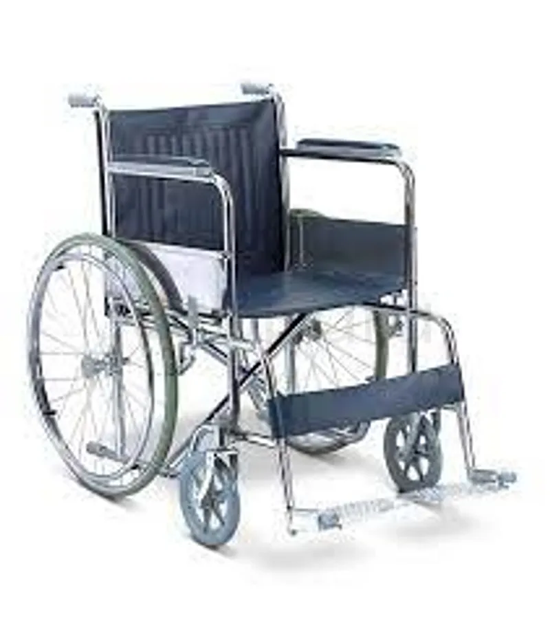 FIRST CARE FAUTEUIL ROULANT CHROME PLIABLE PIEDS FIXES REFERENCE NZ809
