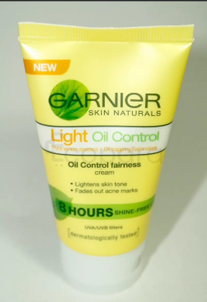 GARNIER SKIN NATURALS LIGHT OIL CONTROL 8 HOURS 20ML