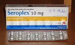 SEROPLEX 10MG BOITE DE 28 COMPRIMES SECABLES GM
